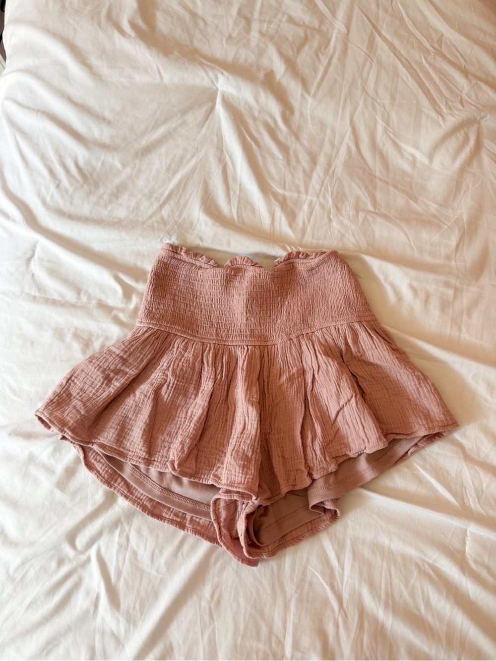 Altar’d State Blush Pink Smocked High Waisted Tiered Shorts Size Small
